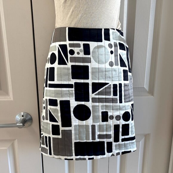 Poleci Geometric Quilted A-Line Skirt – Modern Retro Statement Piece. 2 - Picture 3 of 9